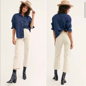 Levi’s Ribcage Straight Leg Ankle in Ecru Corduroy Size 26x27